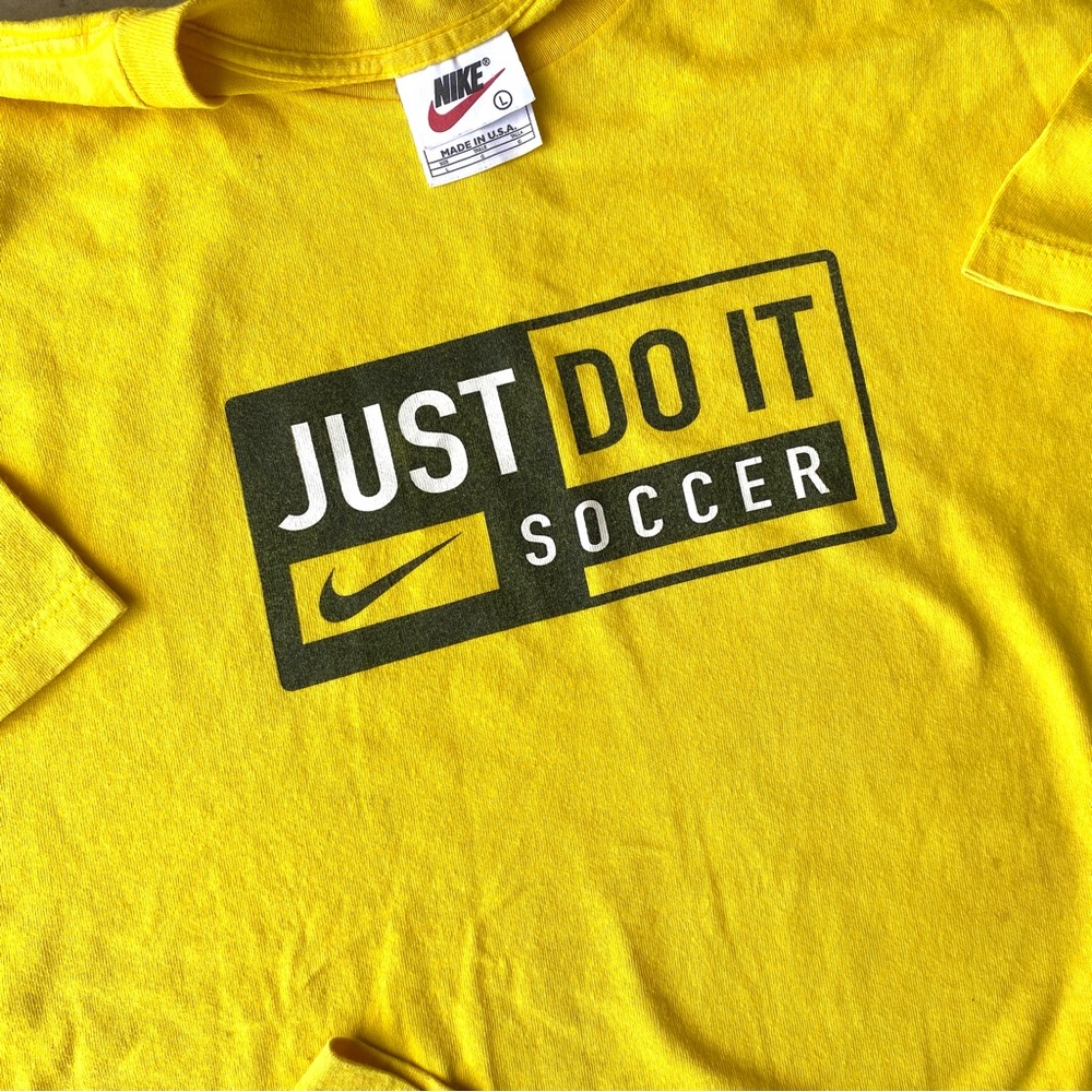 Vintage 90s Nike Soccer T-shirt just do it. Made in USA. 100% cotton.